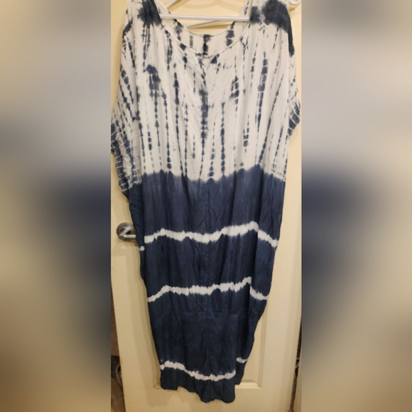 Tie dye cover up, high low hem , very long and roomy - Picture 1 of 4
